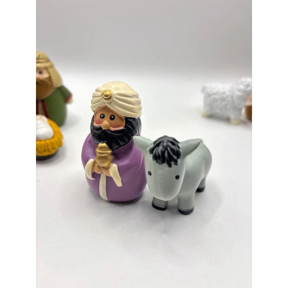 9 Piece Resin Nativity Set Christmas Figurines Mary Joseph Baby Jesus Wise Men
